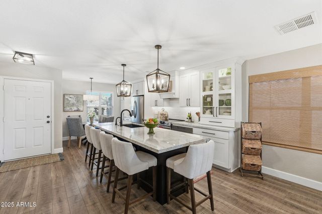 8435 E NAVARRO Circle, Mesa, AZ 85209