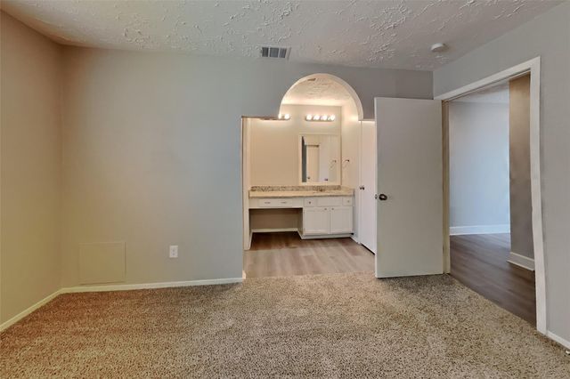 7334 Skybright Lane, Houston, TX 77095