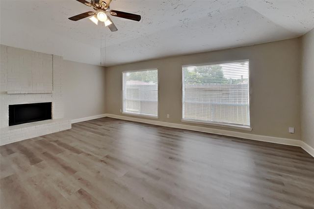 7334 Skybright Lane, Houston, TX 77095