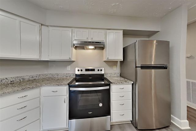 7334 Skybright Lane, Houston, TX 77095
