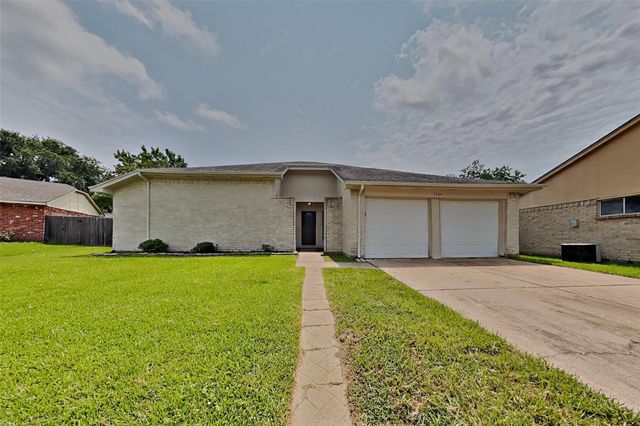 7334 Skybright Lane, Houston, TX 77095