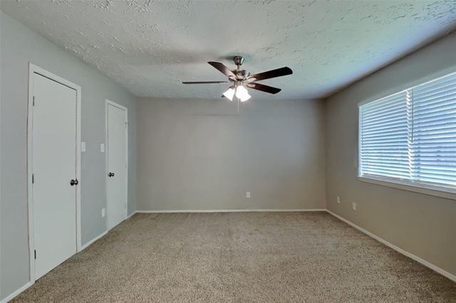 7334 Skybright Lane, Houston, TX 77095
