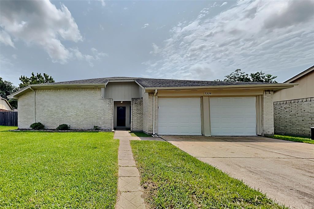 7334 Skybright Lane, Houston, TX 77095