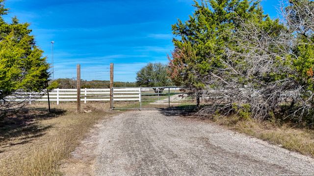 78 Brook Ridge, Boerne, TX 78015