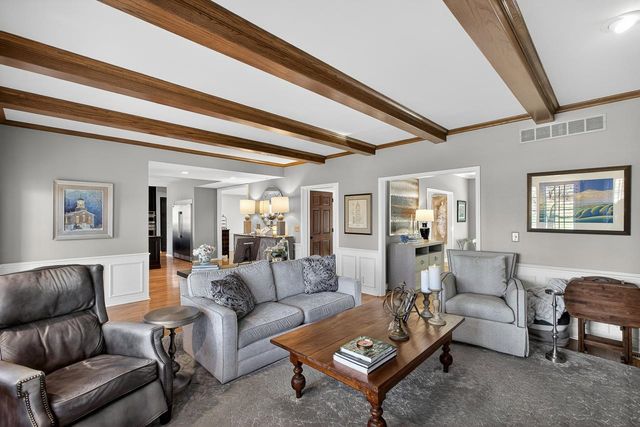 2713 N Wilderness Ct, Wichita, KS 67226