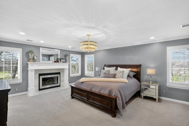 2713 N Wilderness Ct, Wichita, KS 67226