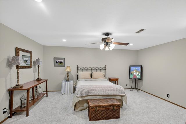 2713 N Wilderness Ct, Wichita, KS 67226