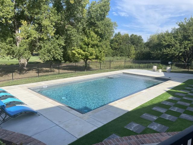 2713 N Wilderness Ct, Wichita, KS 67226