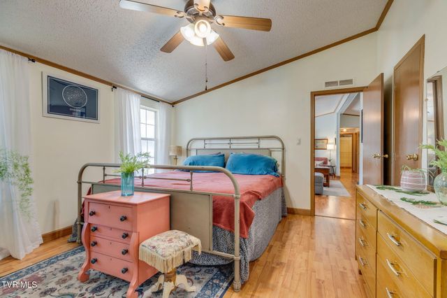 248 Jenkins Hollow Road, Elizabethton, TN 37643