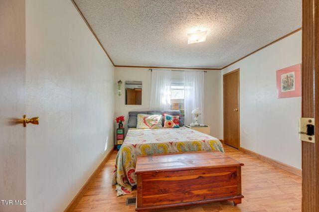 248 Jenkins Hollow Road, Elizabethton, TN 37643