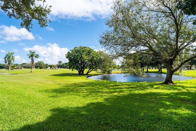 400 SW 134th Way 107F, Pembroke Pines, FL 33027