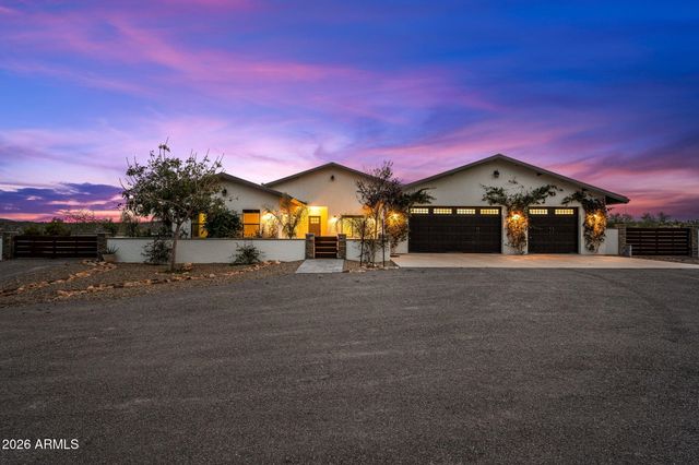 3860 Pura Vida Trail, Wickenburg, AZ 85390