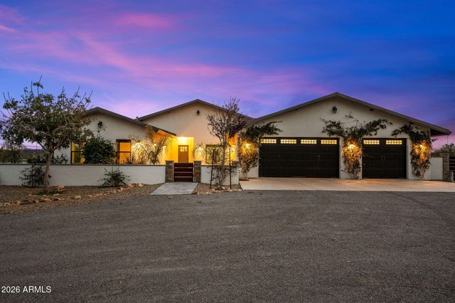 3860 Pura Vida Trail, Wickenburg, AZ 85390