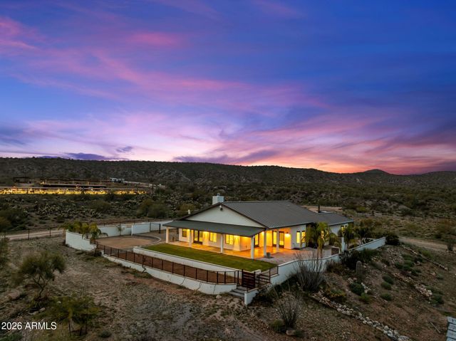 3860 Pura Vida Trail, Wickenburg, AZ 85390