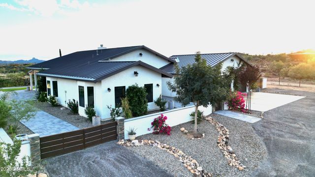 3860 Pura Vida Trail, Wickenburg, AZ 85390