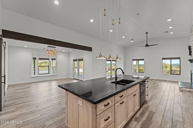 3860 Pura Vida Trail, Wickenburg, AZ 85390