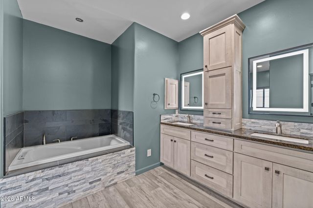 3860 Pura Vida Trail, Wickenburg, AZ 85390