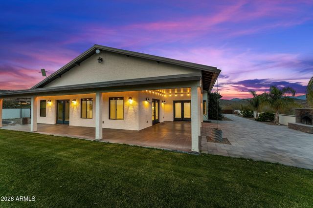 3860 Pura Vida Trail, Wickenburg, AZ 85390