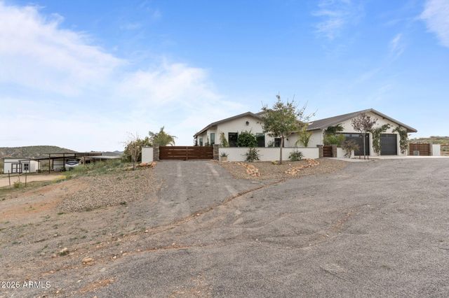 3860 Pura Vida Trail, Wickenburg, AZ 85390