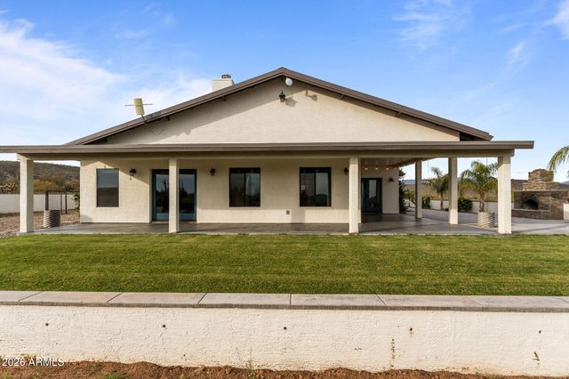 3860 Pura Vida Trail, Wickenburg, AZ 85390