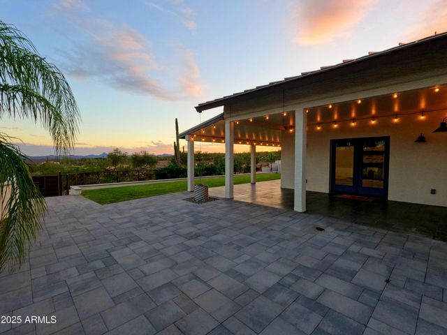 3860 Pura Vida Trail, Wickenburg, AZ 85390