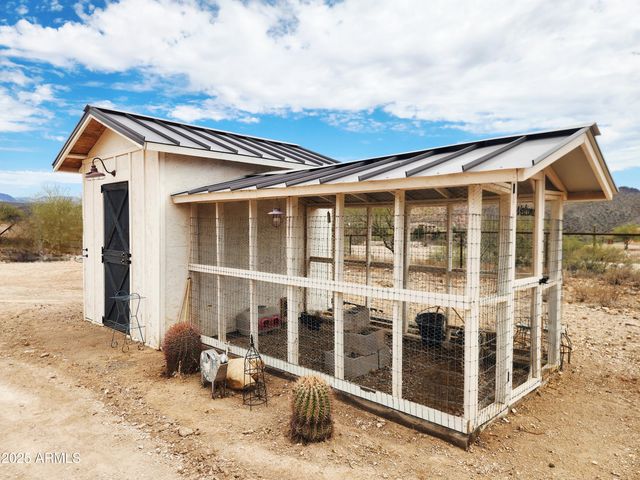 3860 Pura Vida Trail, Wickenburg, AZ 85390