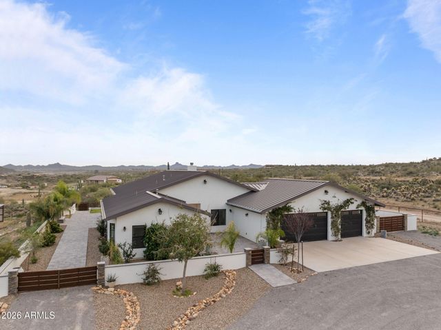 3860 Pura Vida Trail, Wickenburg, AZ 85390