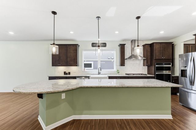 4648 Benjamin Place, Woodbury, MN 55129