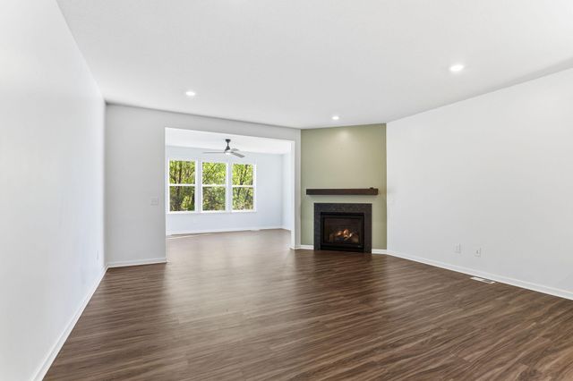 4648 Benjamin Place, Woodbury, MN 55129