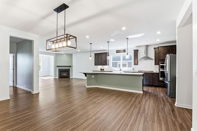 4648 Benjamin Place, Woodbury, MN 55129
