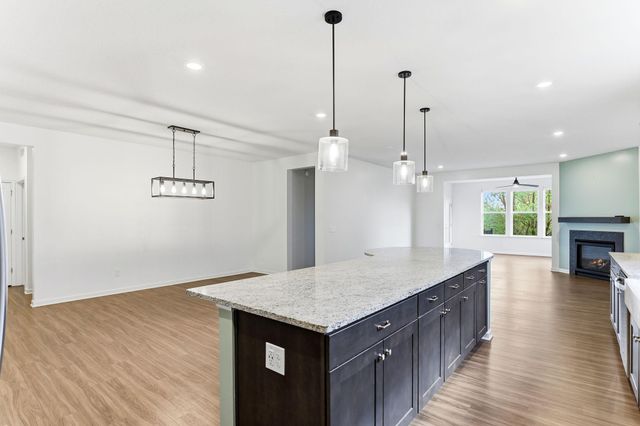 4648 Benjamin Place, Woodbury, MN 55129
