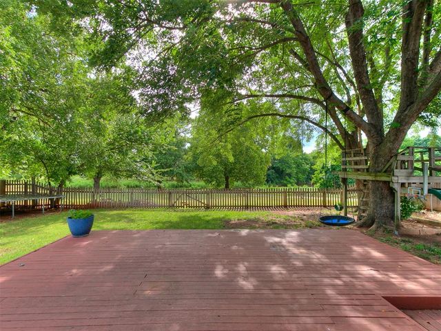 808 Lakeside Circle, Edmond, OK 73012