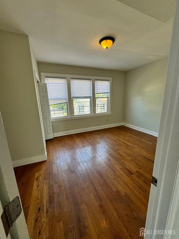 123 University Place, Irvington, NJ 07111