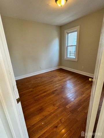 123 University Place, Irvington, NJ 07111