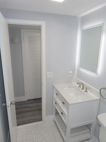 101 Hastings G, West Palm Beach, FL 33417
