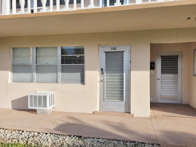 101 Hastings G, West Palm Beach, FL 33417