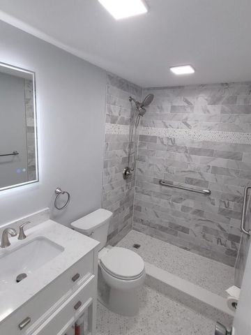 101 Hastings G, West Palm Beach, FL 33417