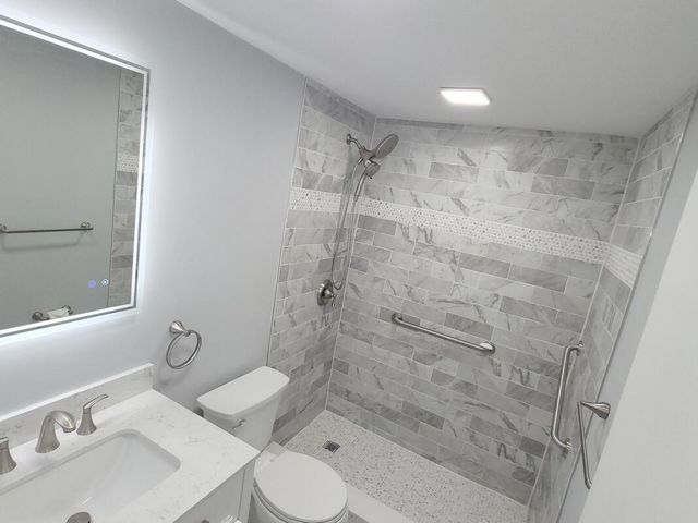 101 Hastings G, West Palm Beach, FL 33417