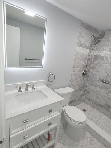 101 Hastings G, West Palm Beach, FL 33417