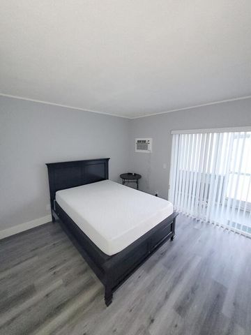 101 Hastings G, West Palm Beach, FL 33417