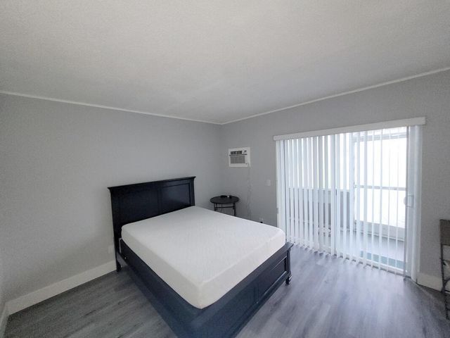 101 Hastings G, West Palm Beach, FL 33417
