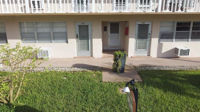 101 Hastings G, West Palm Beach, FL 33417