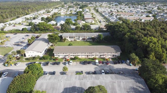 101 Hastings G, West Palm Beach, FL 33417