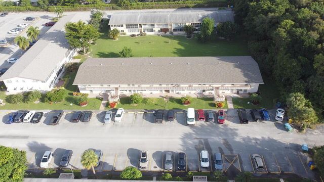 101 Hastings G, West Palm Beach, FL 33417