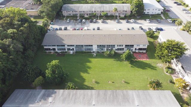 101 Hastings G, West Palm Beach, FL 33417