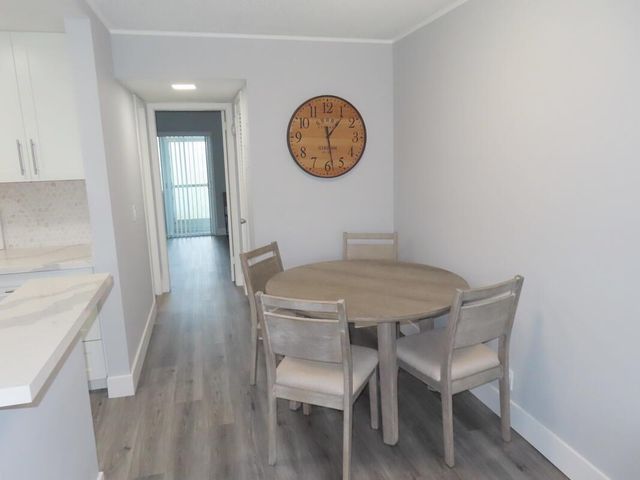 101 Hastings G, West Palm Beach, FL 33417