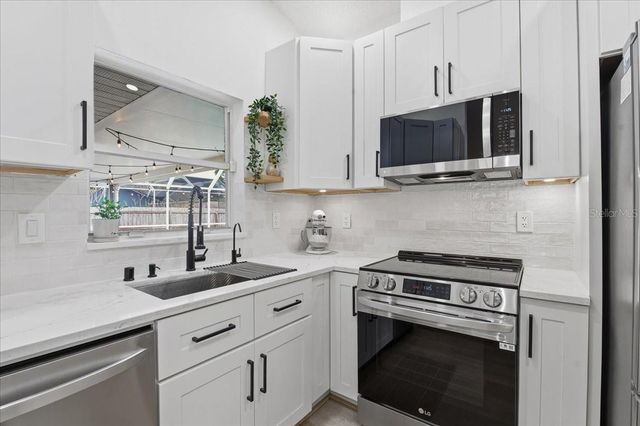 220 19TH STREET, Palm Harbor, FL 34683