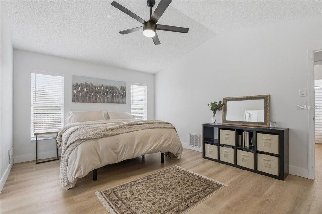 Image 20 of property listing at 220 19TH STREET, Palm Harbor, FL 34683