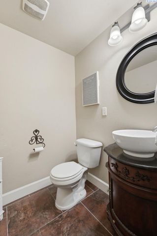 369 Temple Meadow Lane, Richland, WA 99352