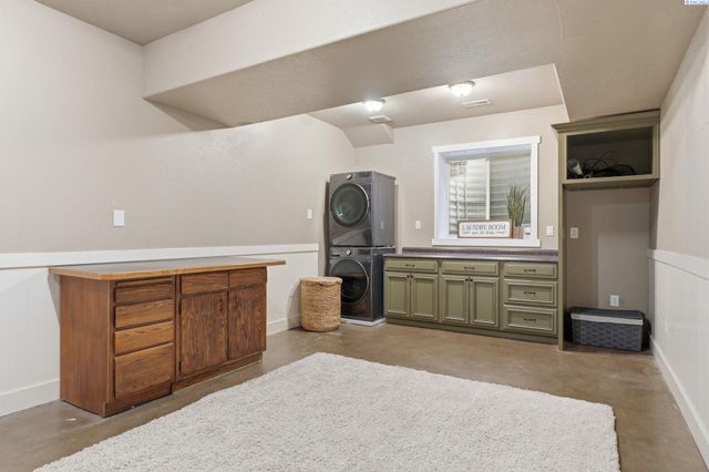 369 Temple Meadow Lane, Richland, WA 99352